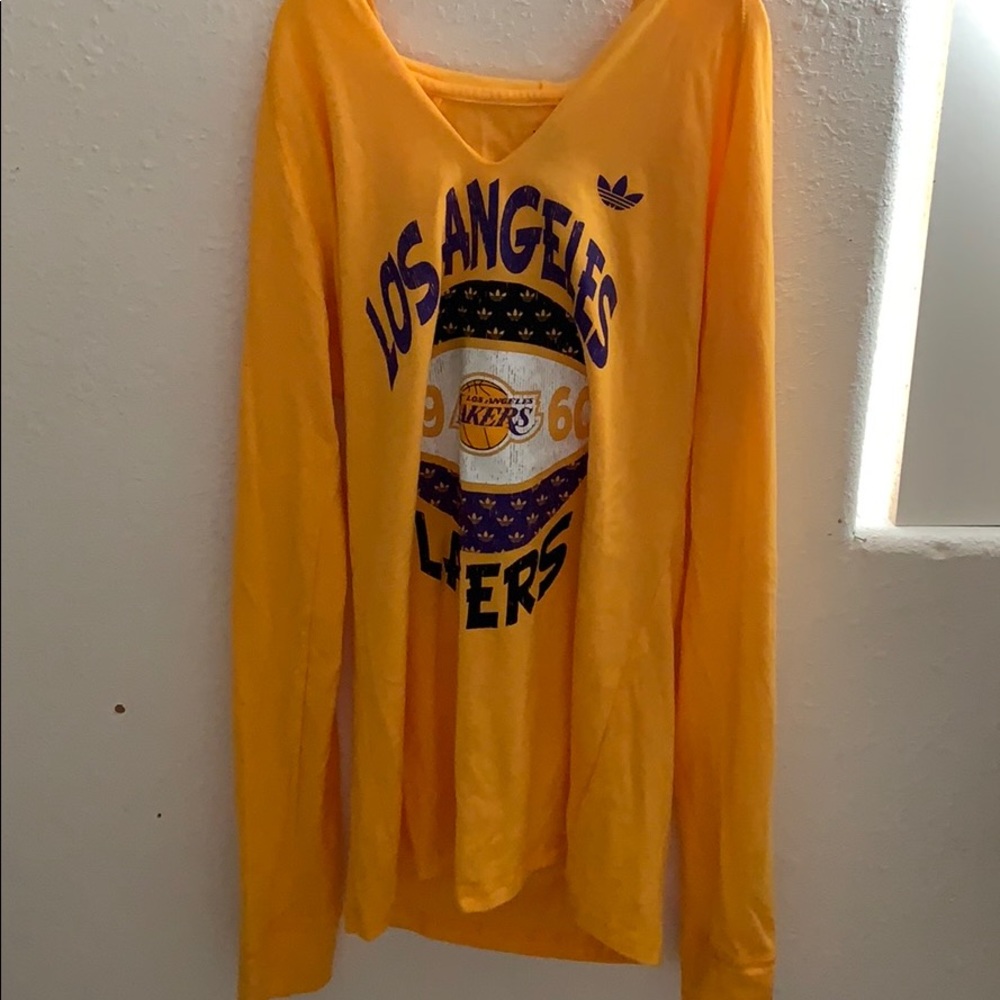 Lakers sweatshirt